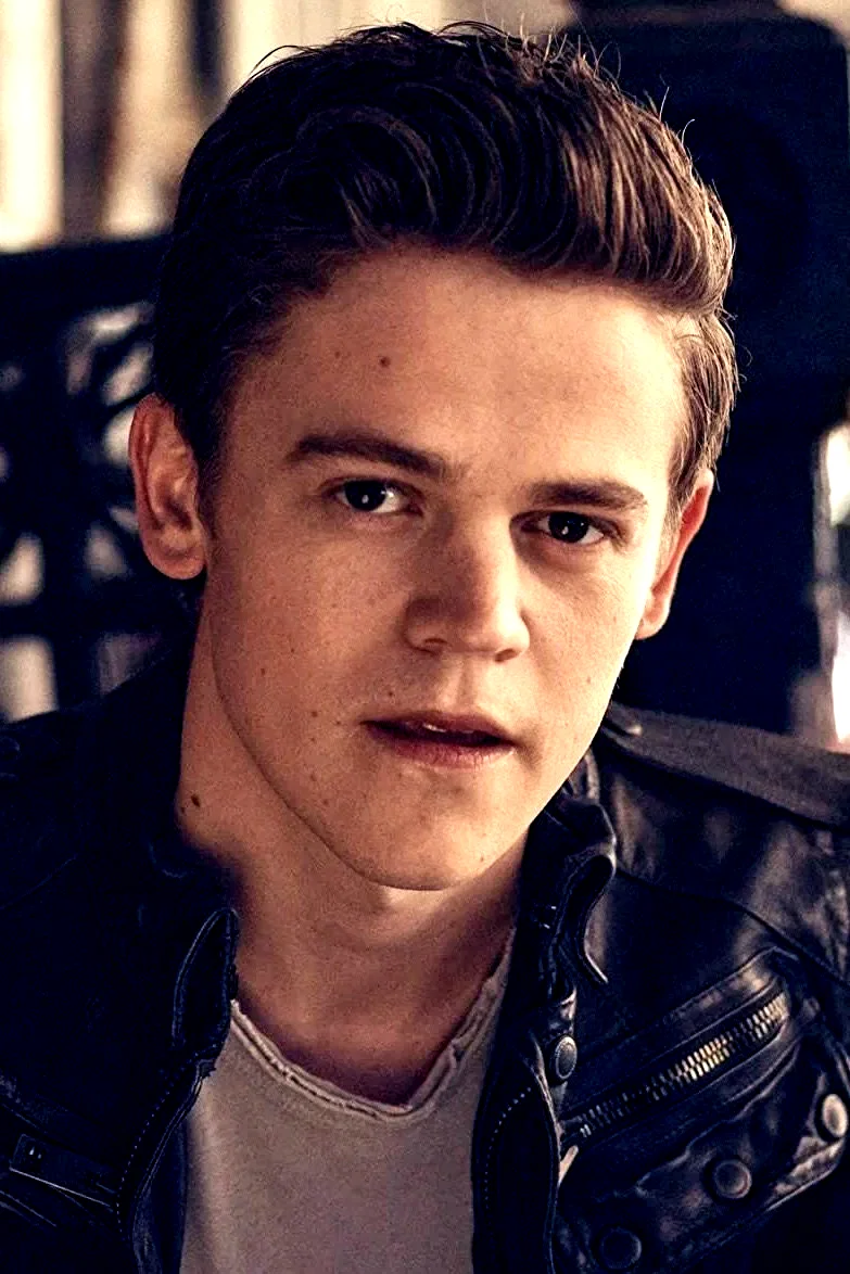  Sam Clemmett