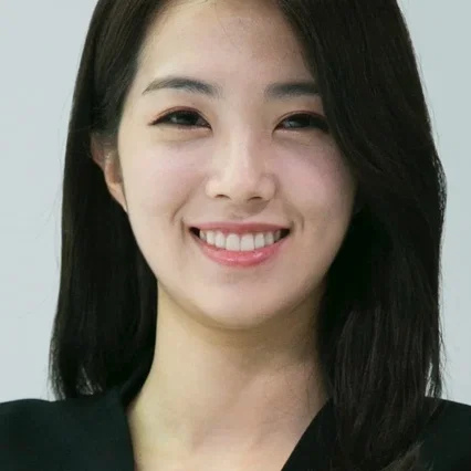  Gang Ji-young