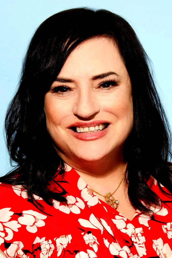  Kara Vallow