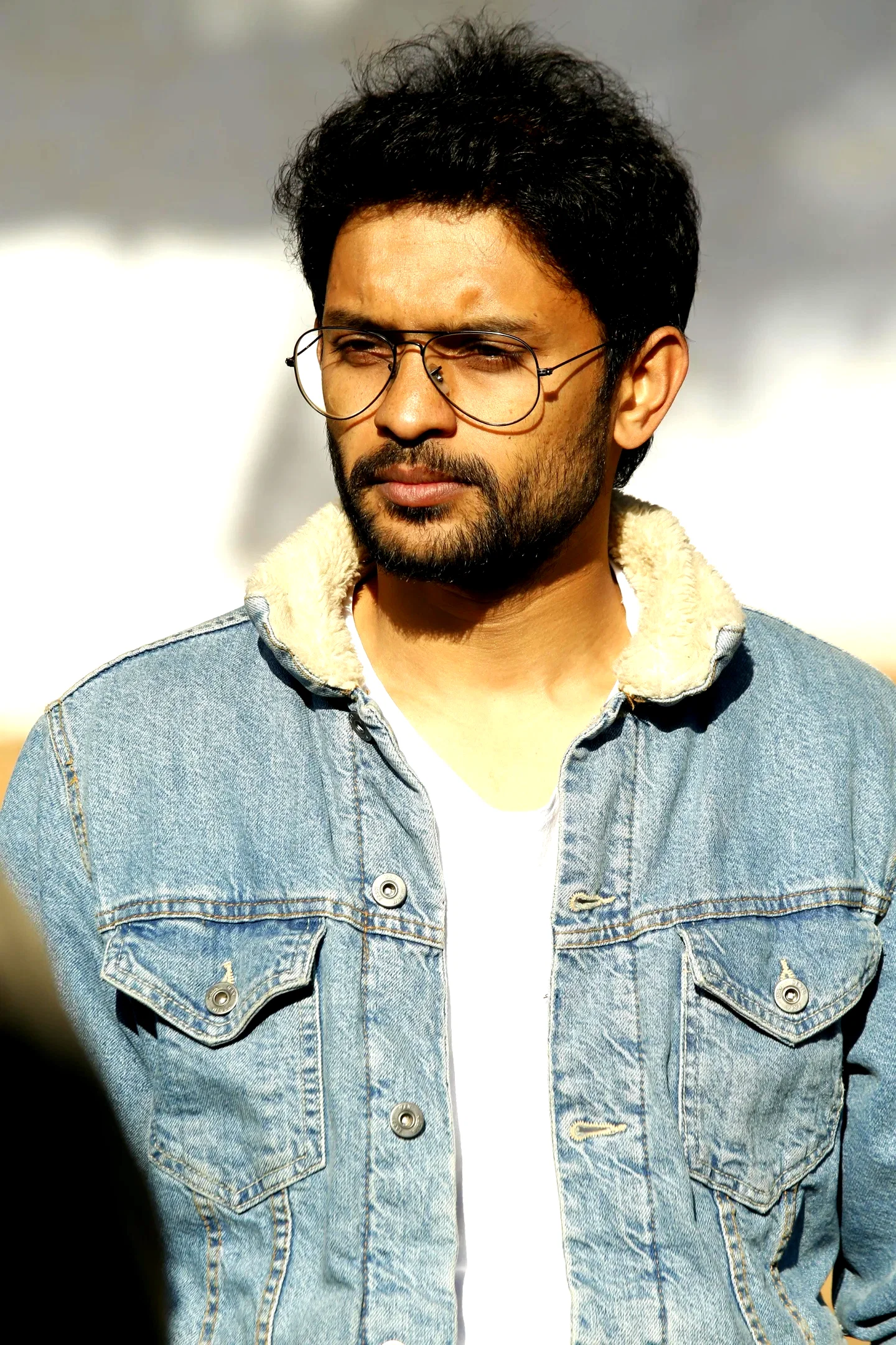  Vivek Soni