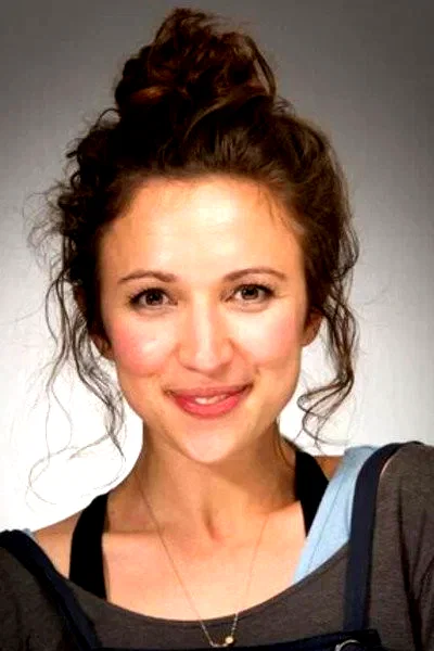  Esther Smith