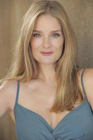  Elizabeth Sandy photo