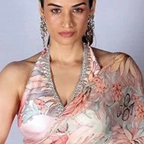 Photo star :  Karishma Modi