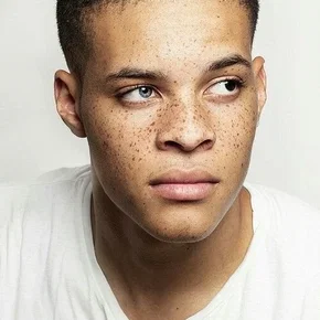Photo star :  Kaine Buffonge