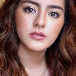 Photo star :  Cassy Legaspi