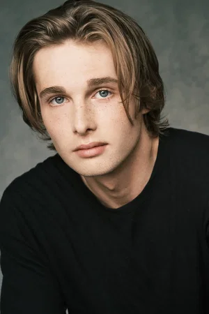  Daniel Grogan photo