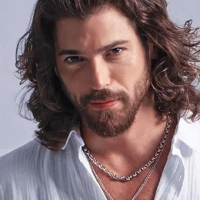 Photo star :  Can Yaman