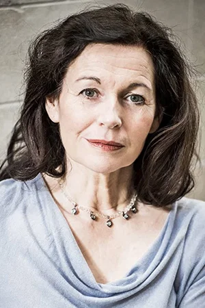  Maggie Cronin photo