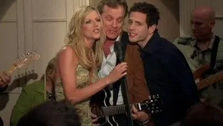 Image de Dennis et Dee se trouvent un nouveau papa