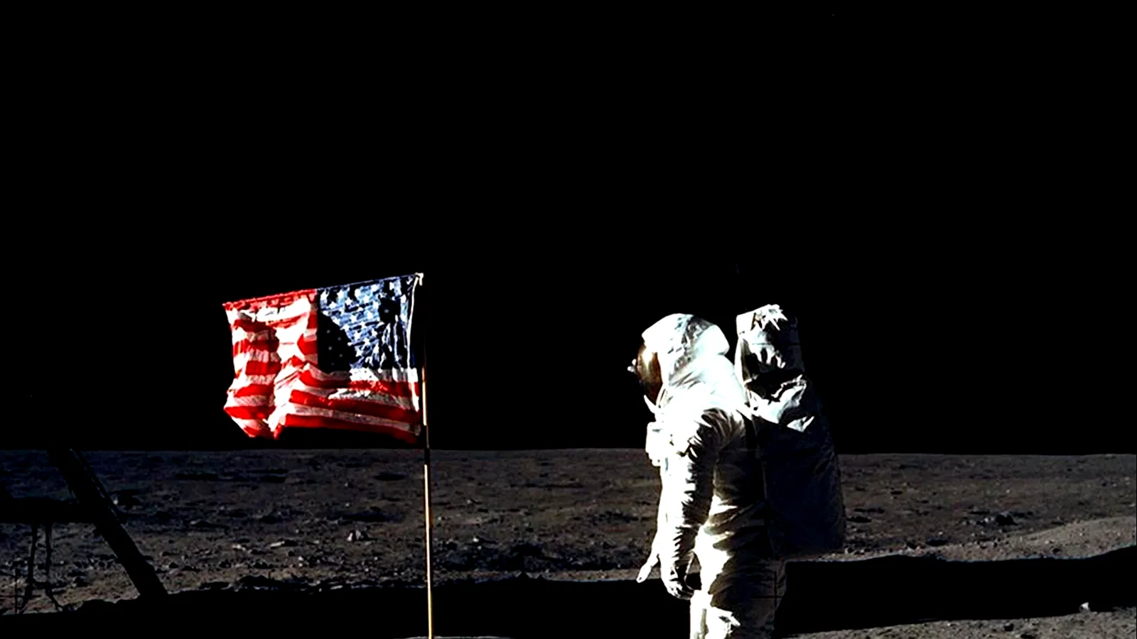Photo 4 de la série : Moon Landing Live