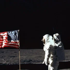 Photo de la série : Moon Landing Live