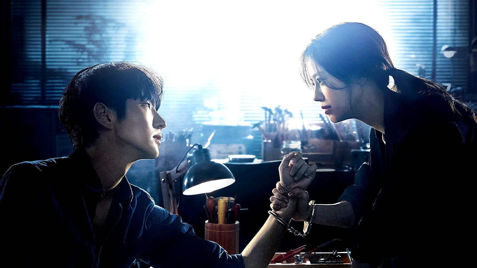Photo 13 de la série : The Flower of Evil